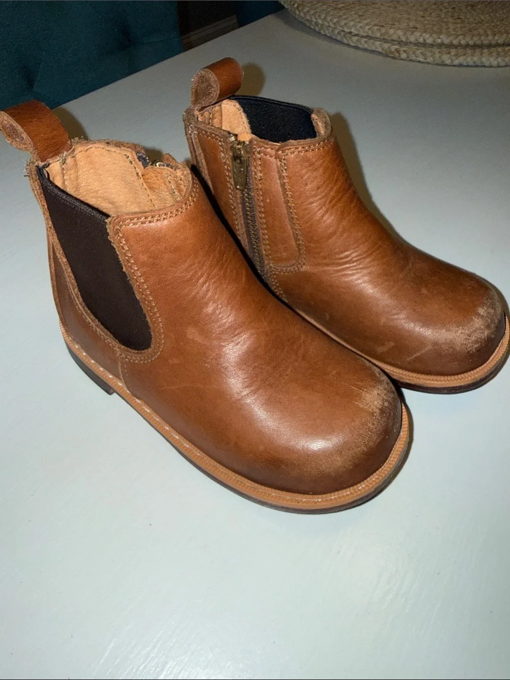 Mikoleon Kids Brown Leather Unisex Chelsea Boots size EU 25 or US size 9